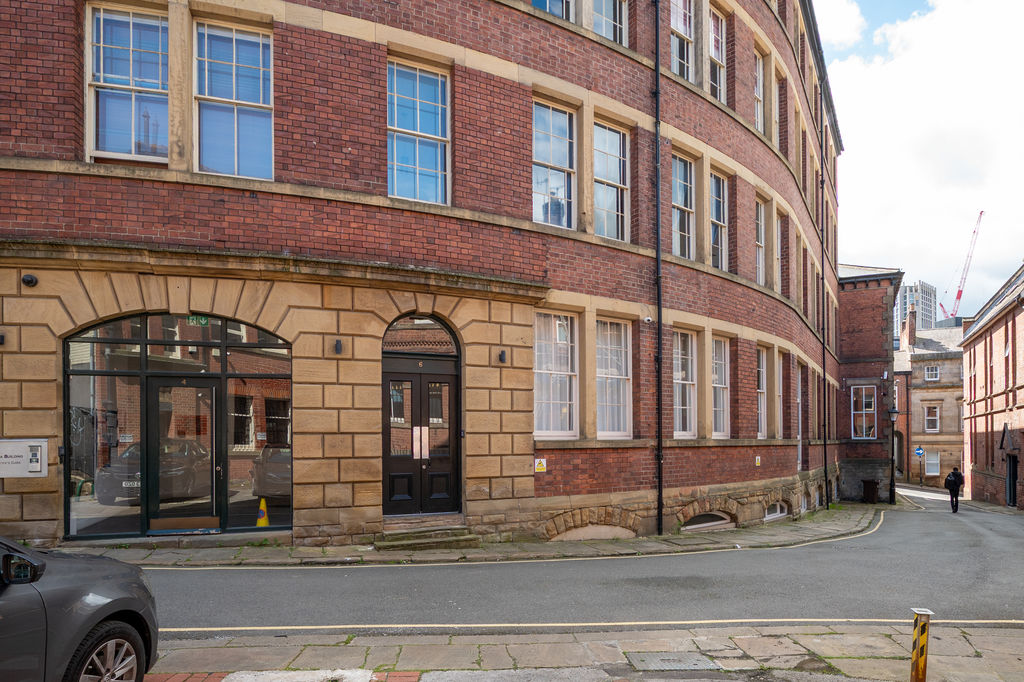 St Peters Close City Centre